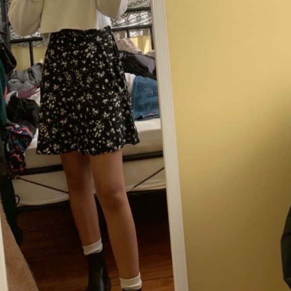 Garage Floral Skirt - Picture 1 of 3